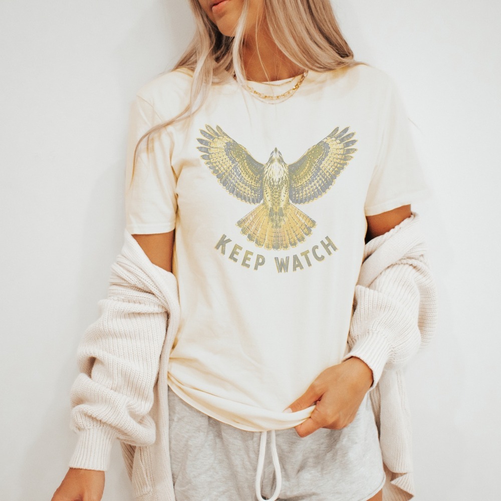 Keep Watch Vintage Style Retro Animal Graphic Tee